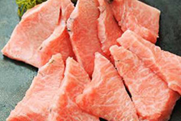 ご奉仕!最高級本まぐろカマトロ刺身